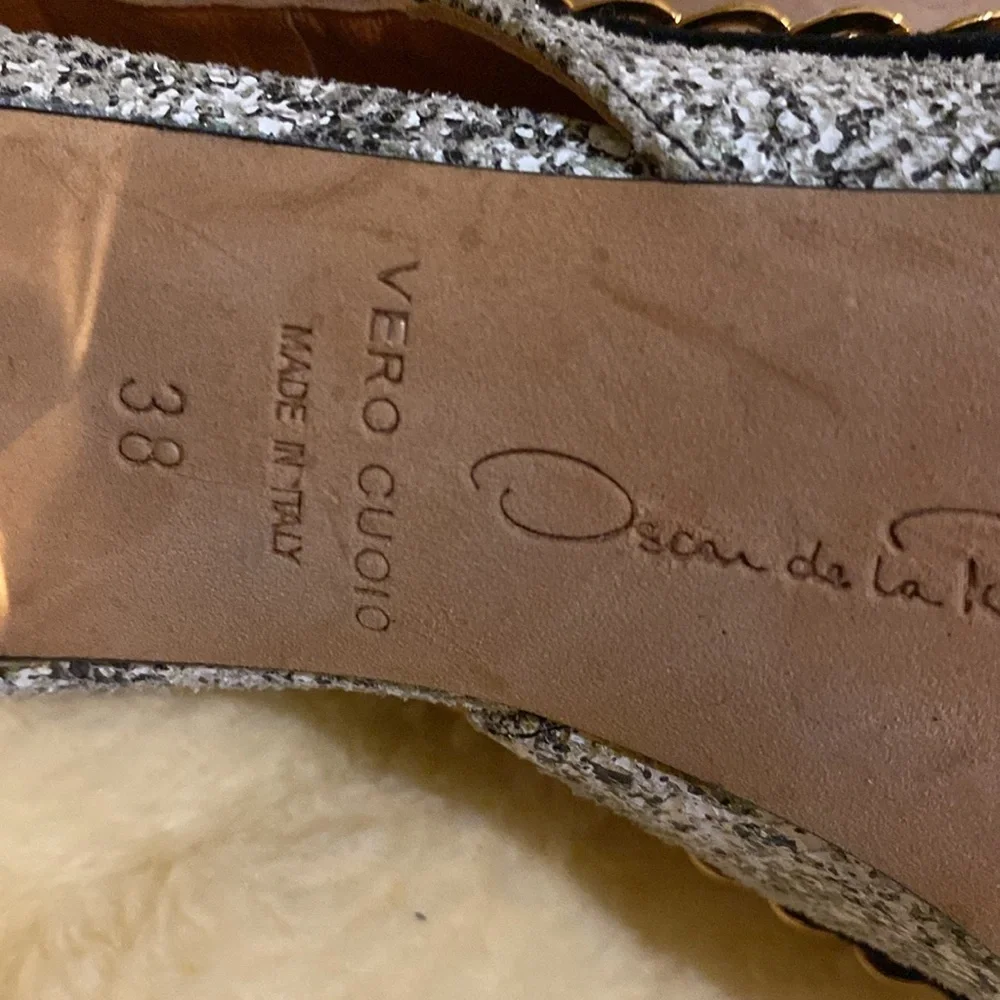 Oscar de la Renta sling back chain detail heels - Picture 6 of 6